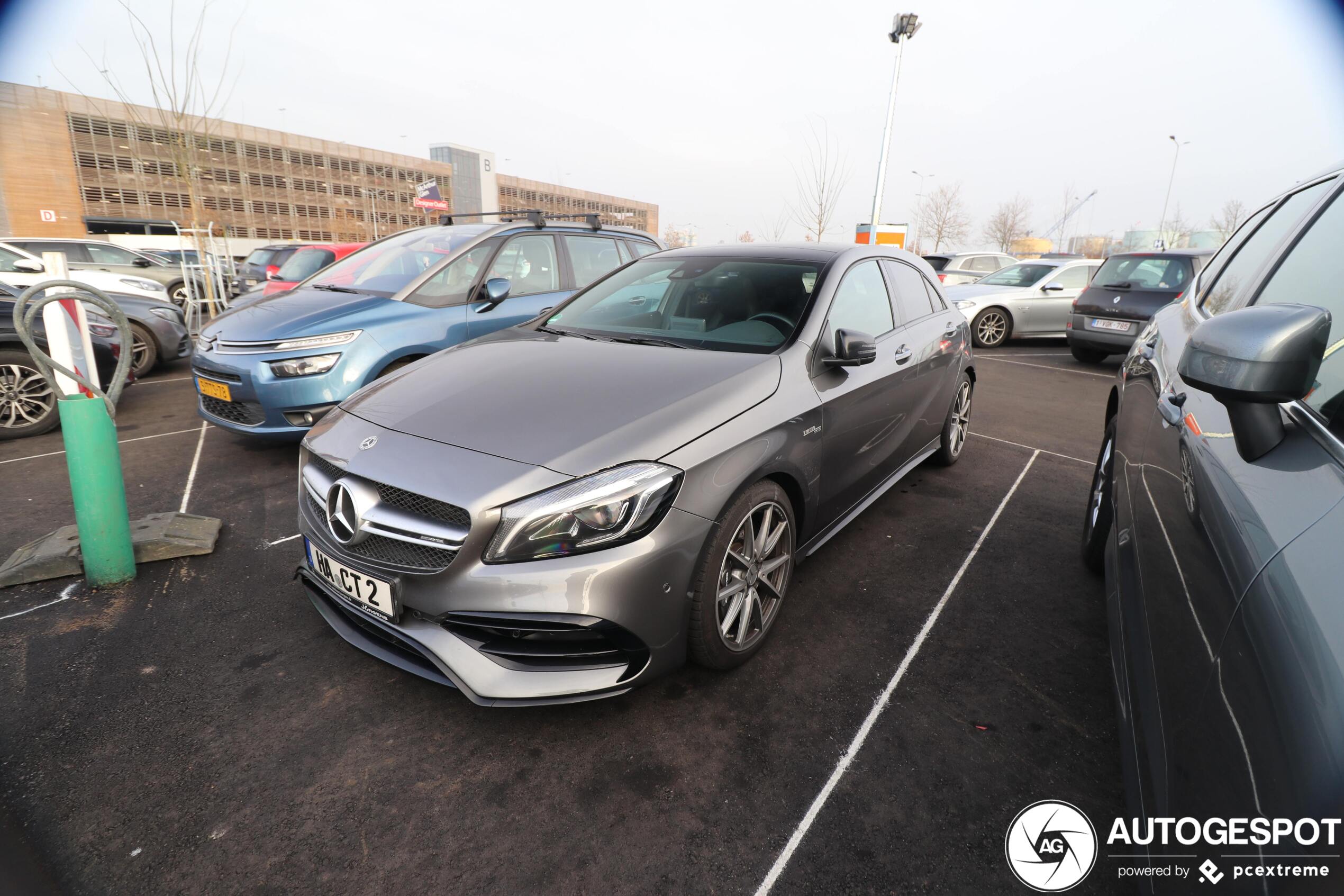 Mercedes-AMG A 45 W176 2015