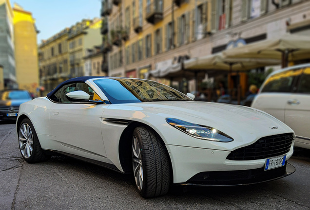 Aston Martin DB11 V8 Volante