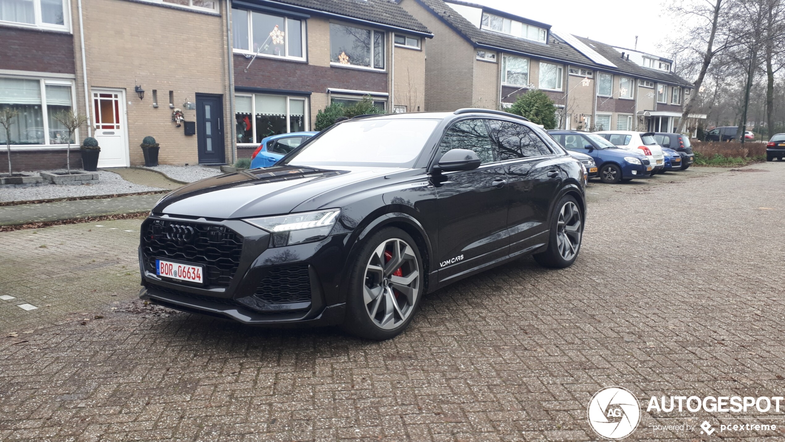 Audi RSQ8 stormt op je beeldscherm