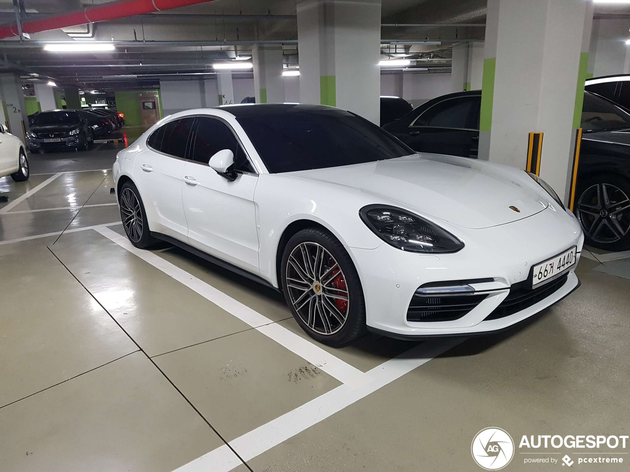 Porsche 971 Panamera Turbo