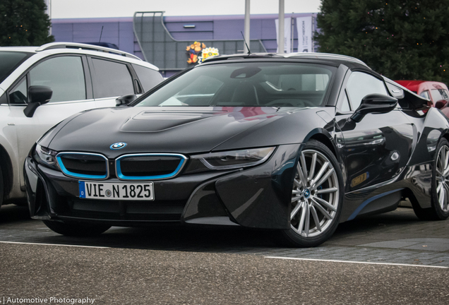 BMW i8 Roadster