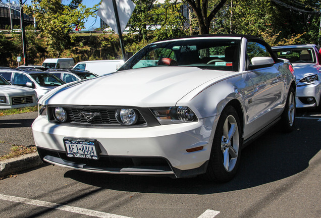 Ford Mustang GT Convertible 2010