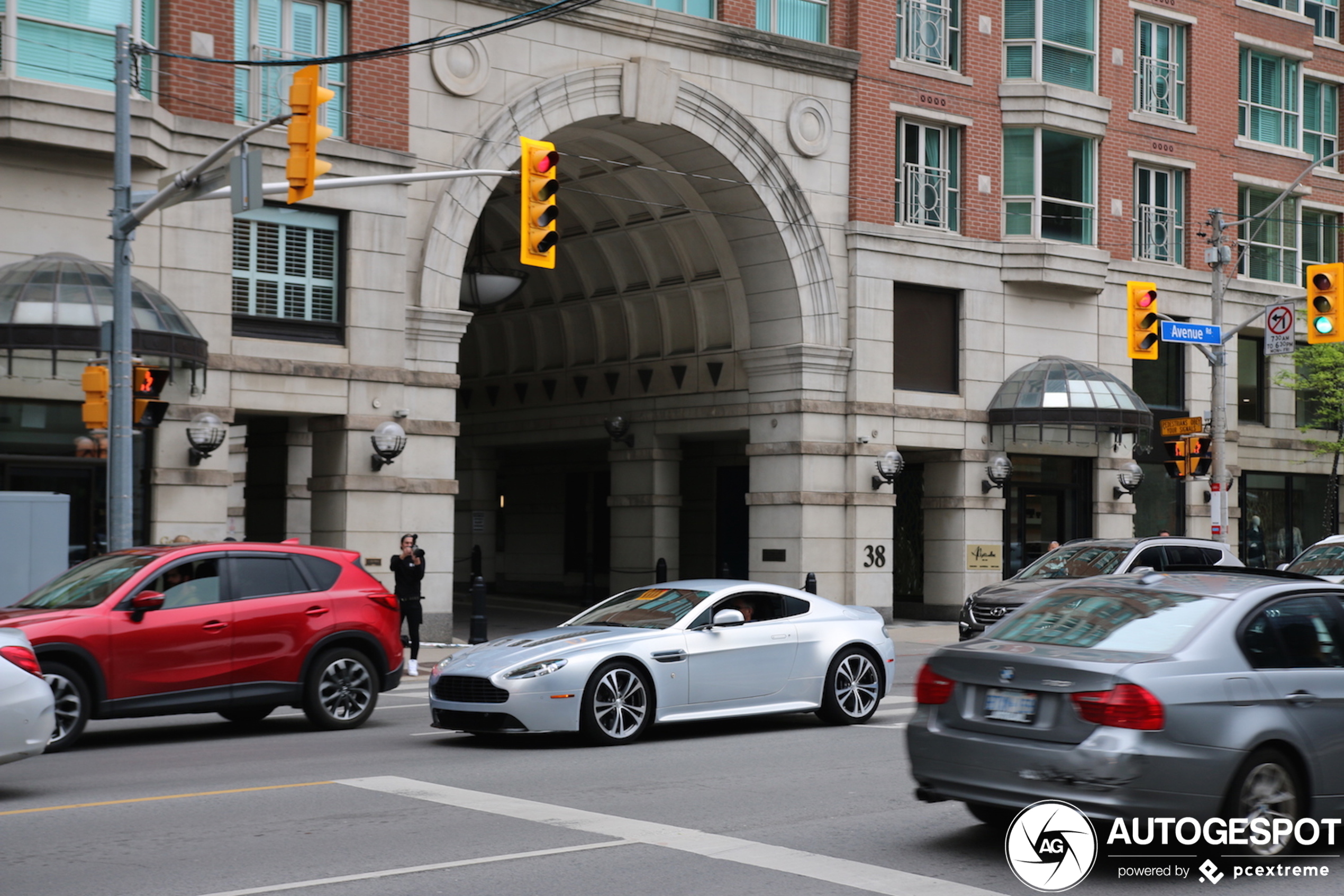 Aston Martin V12 Vantage