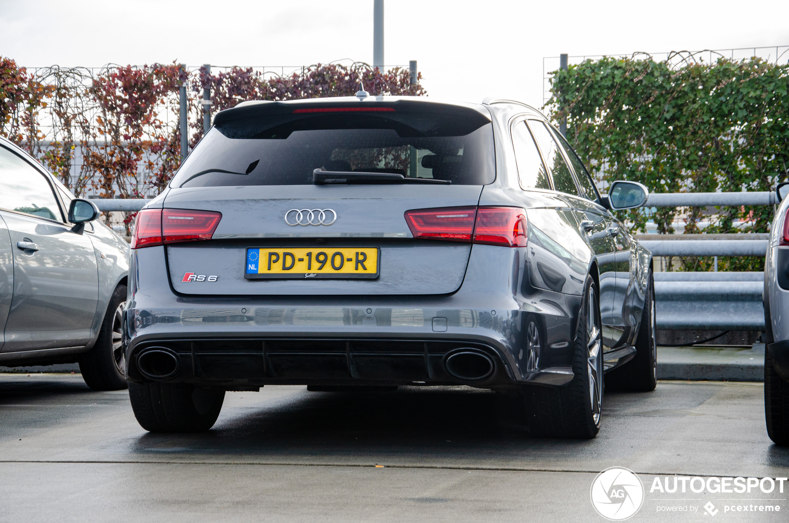 Audi RS6 Avant C7 2015