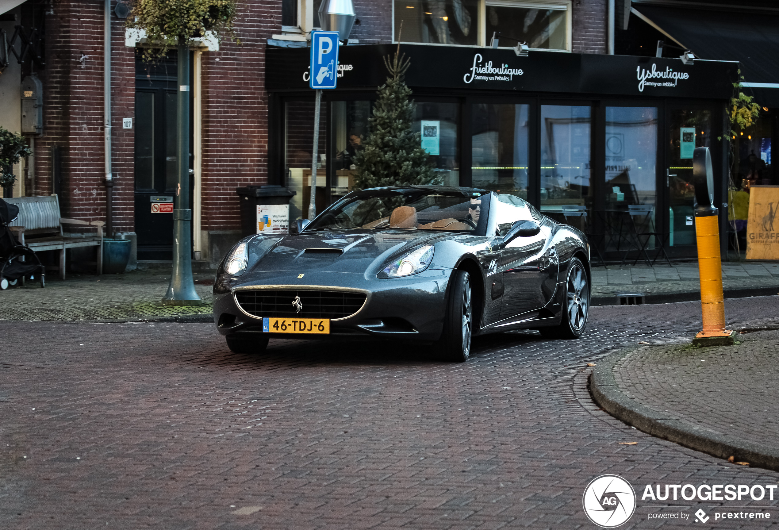 Ferrari California