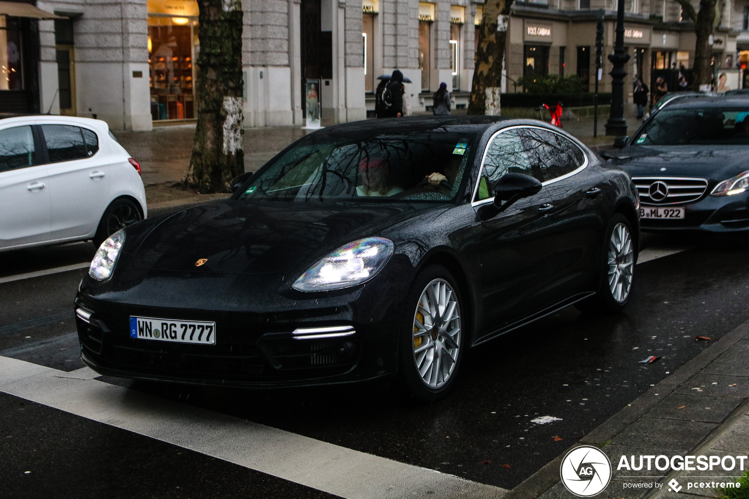 Porsche 971 Panamera Turbo