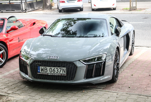 Audi R8 V10 Plus 2015