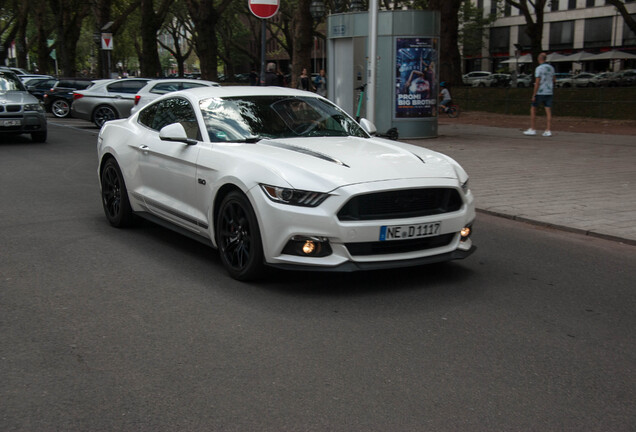 Ford Mustang GT 2015 Black Shadow Edition