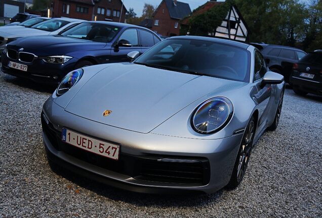 Porsche 992 Carrera 4S