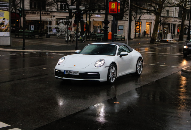 Porsche 992 Carrera 4S Cabriolet