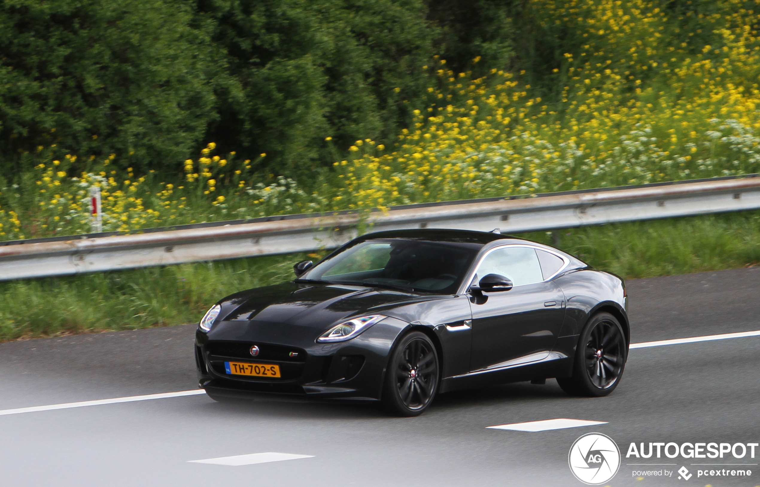 Jaguar F-TYPE S Coupé