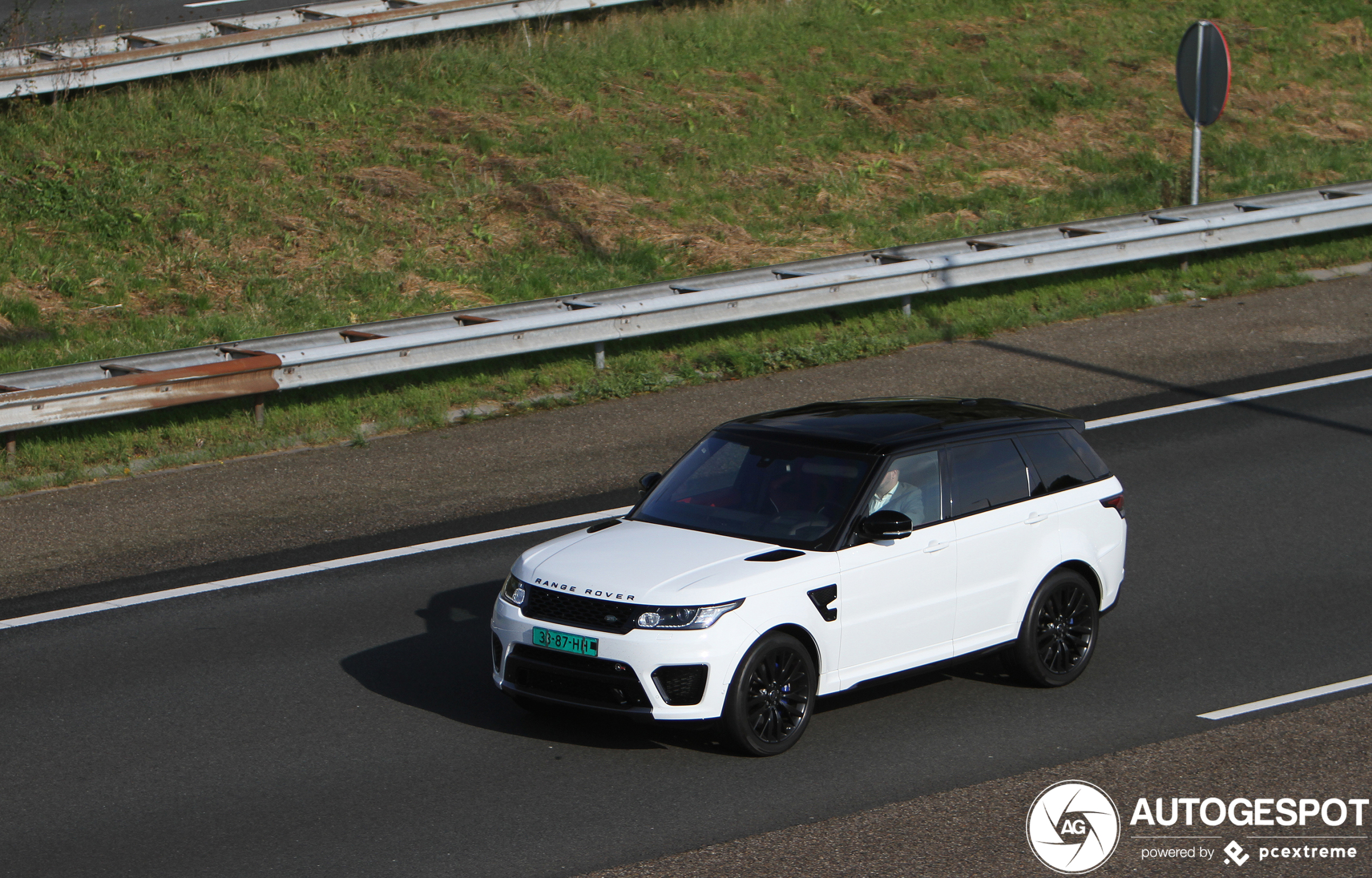 Land Rover Range Rover Sport SVR