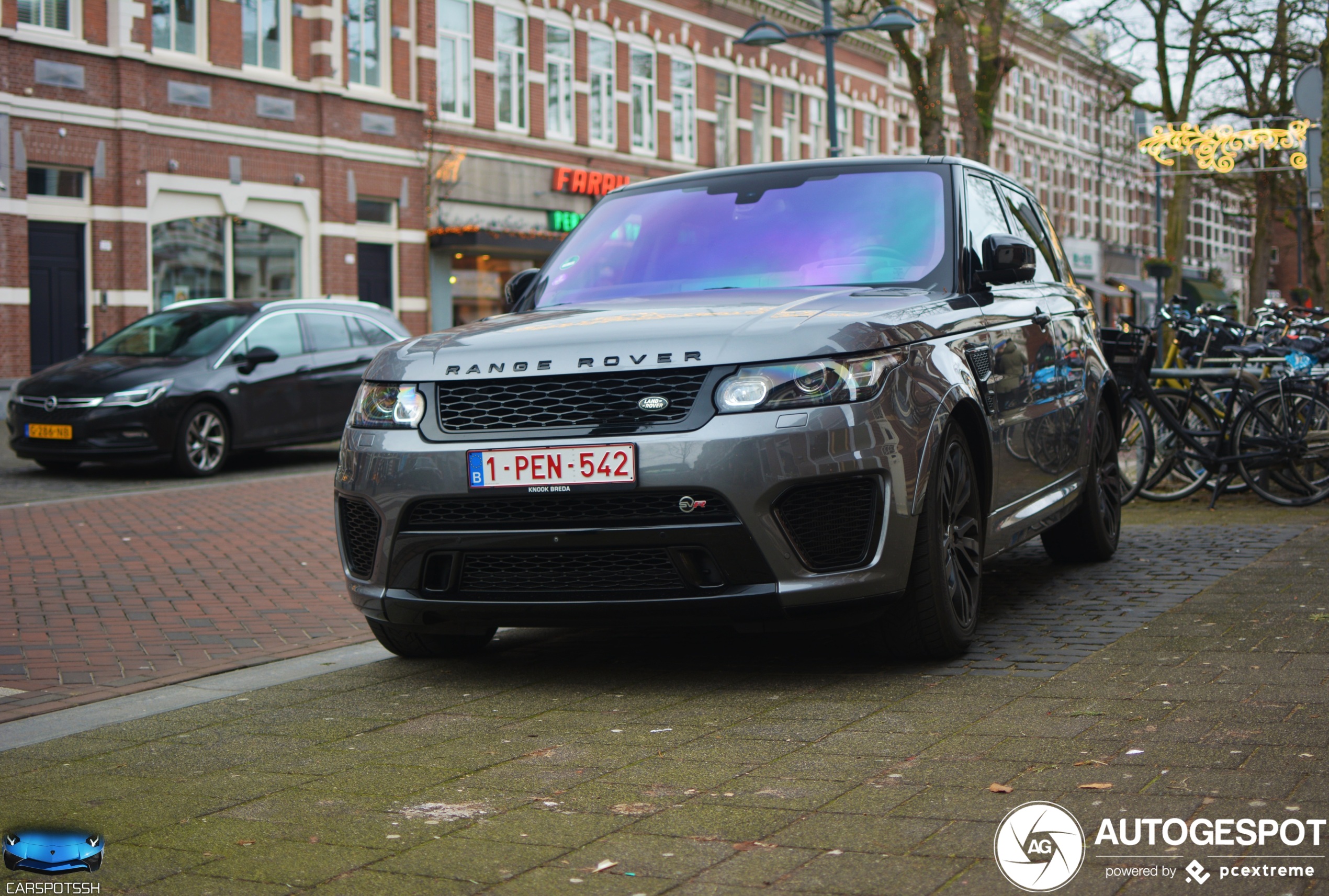 Land Rover Range Rover Sport SVR