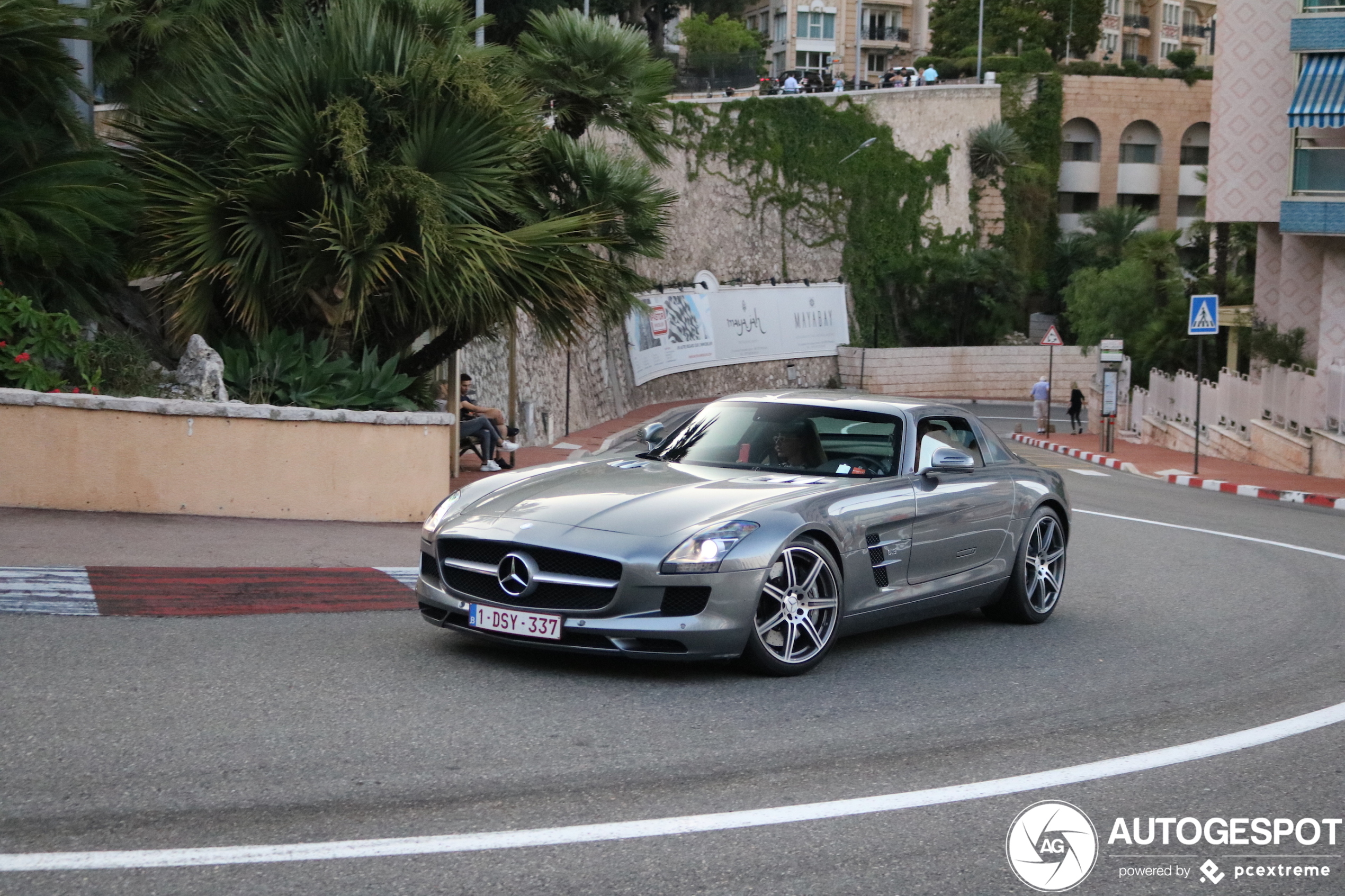 Mercedes-Benz SLS AMG