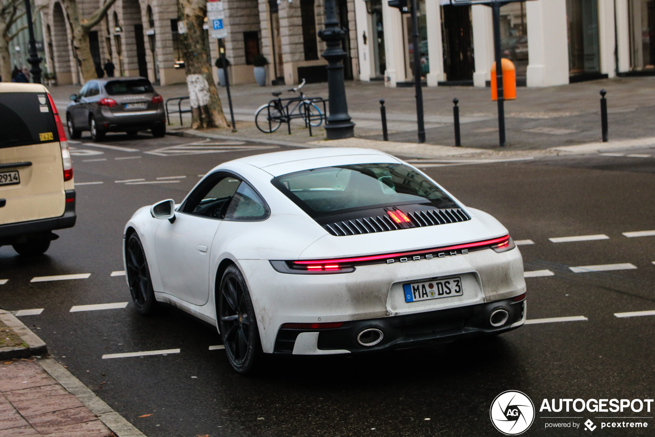 Porsche 992 Carrera 4S