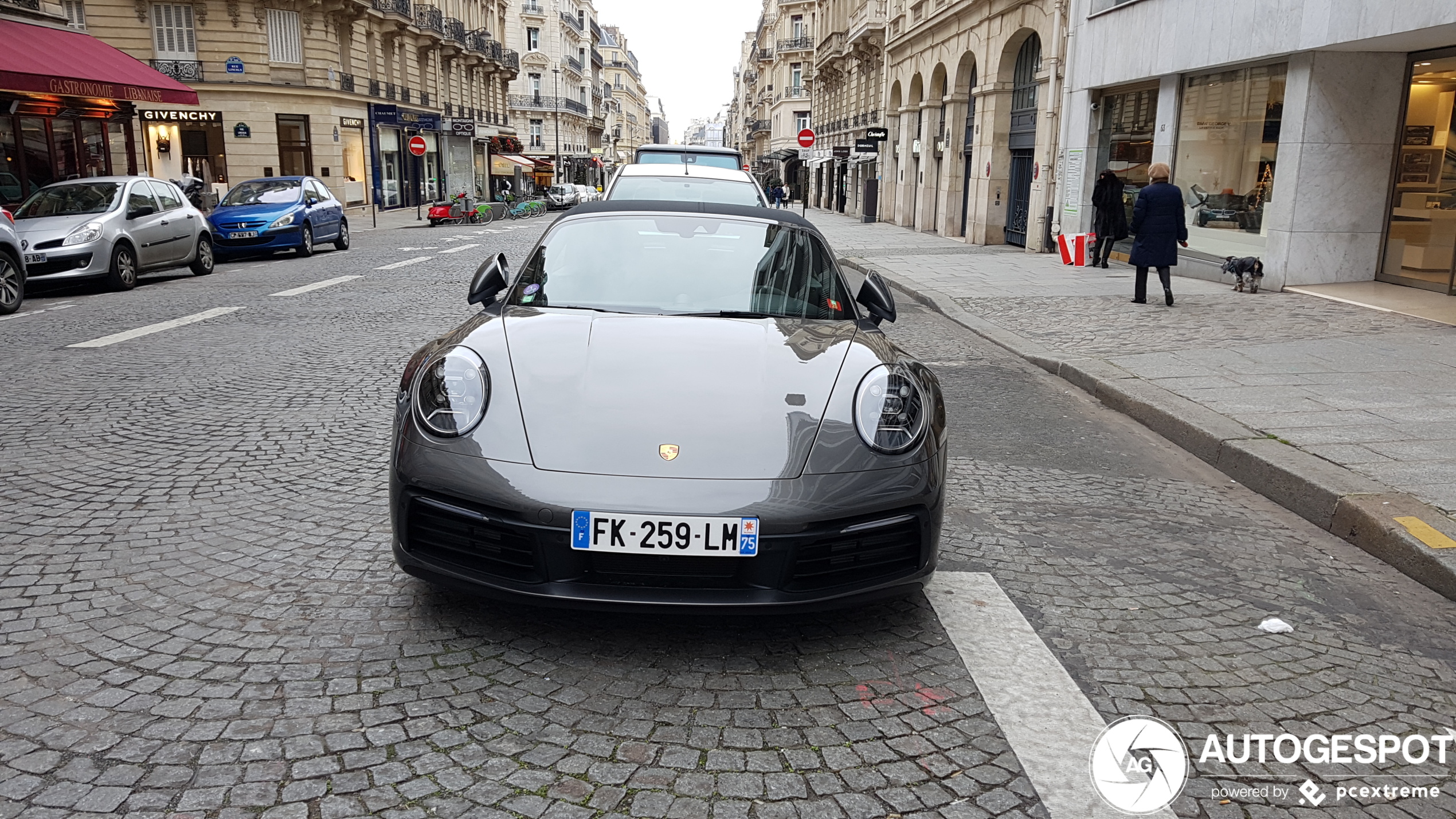 Porsche 992 Carrera 4S Cabriolet