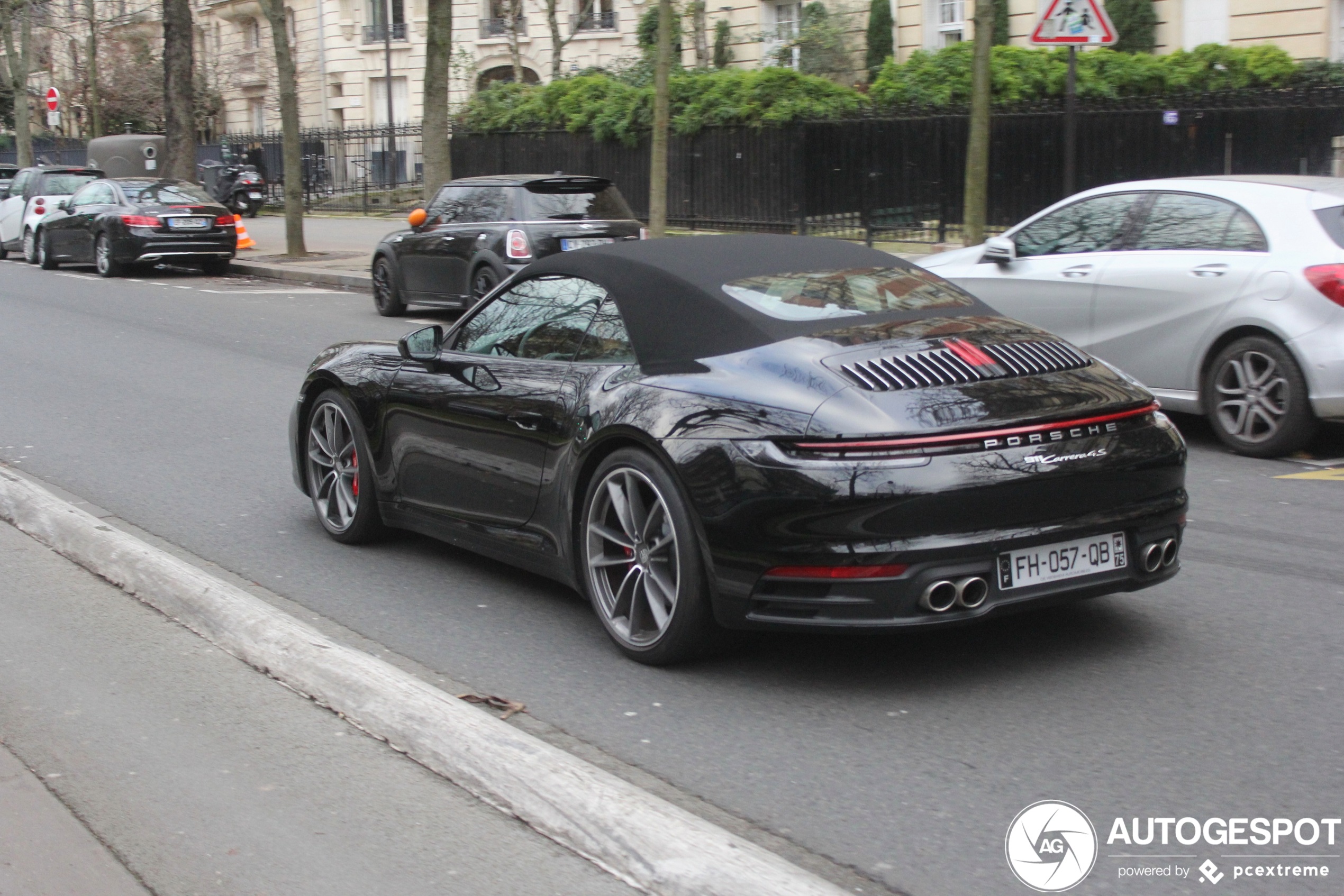 Porsche 992 Carrera 4S Cabriolet