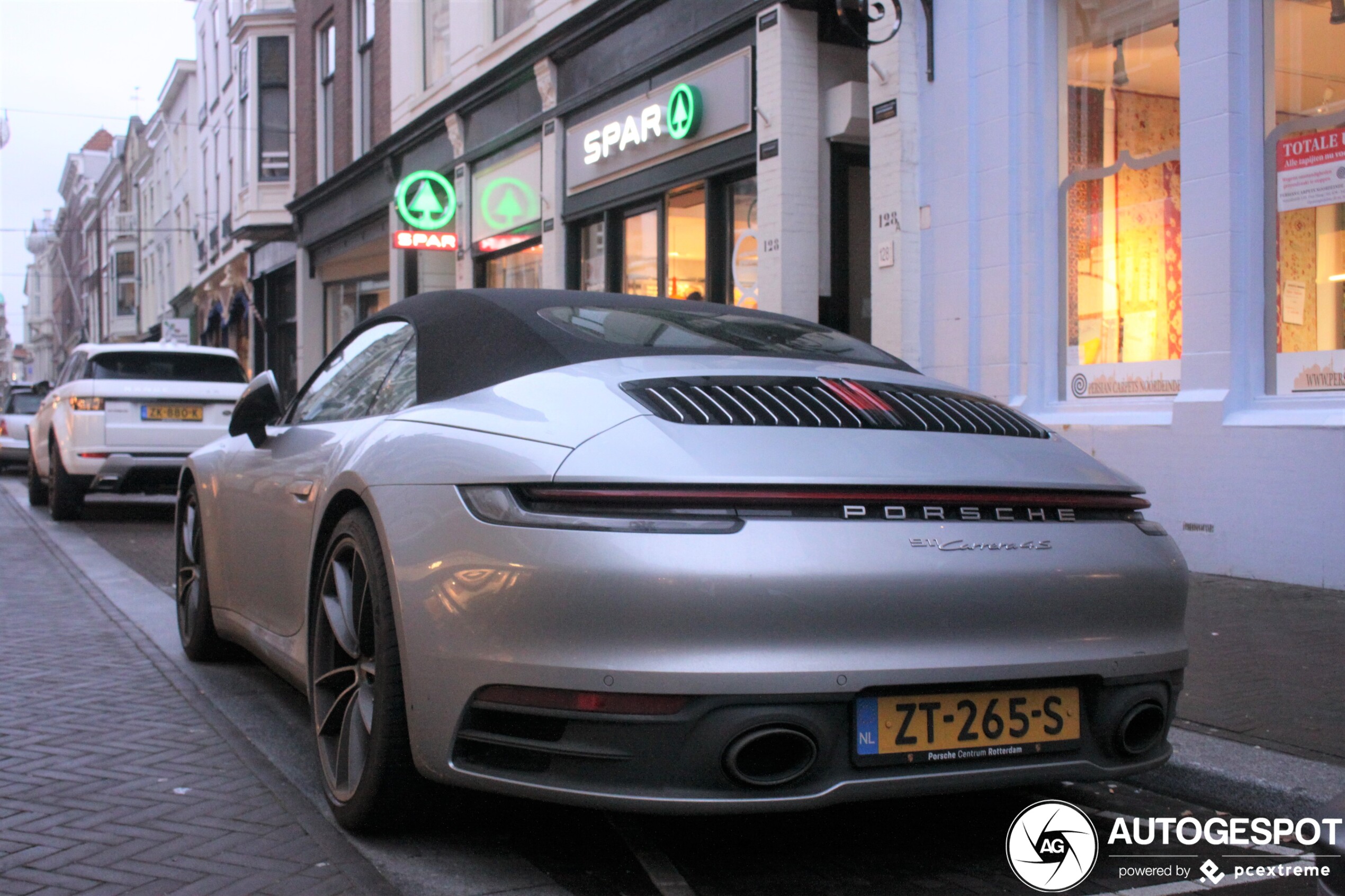 Porsche 992 Carrera 4S Cabriolet