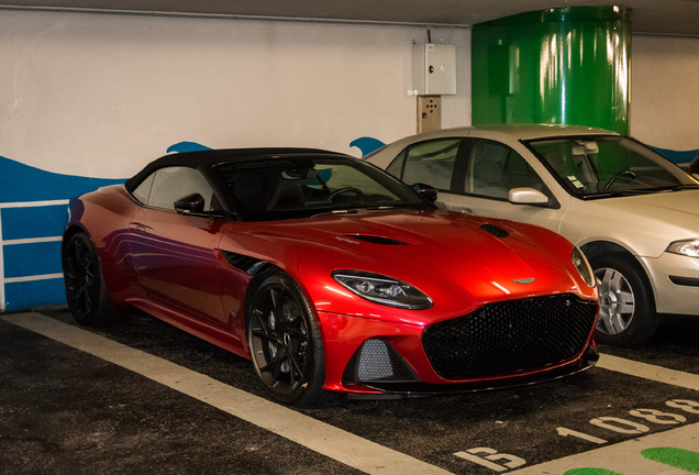 Aston Martin DBS Superleggera Volante