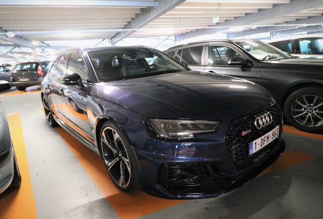 Audi RS4 Avant B9