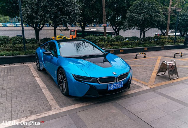 BMW i8