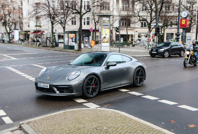 Porsche 992 Carrera 4S