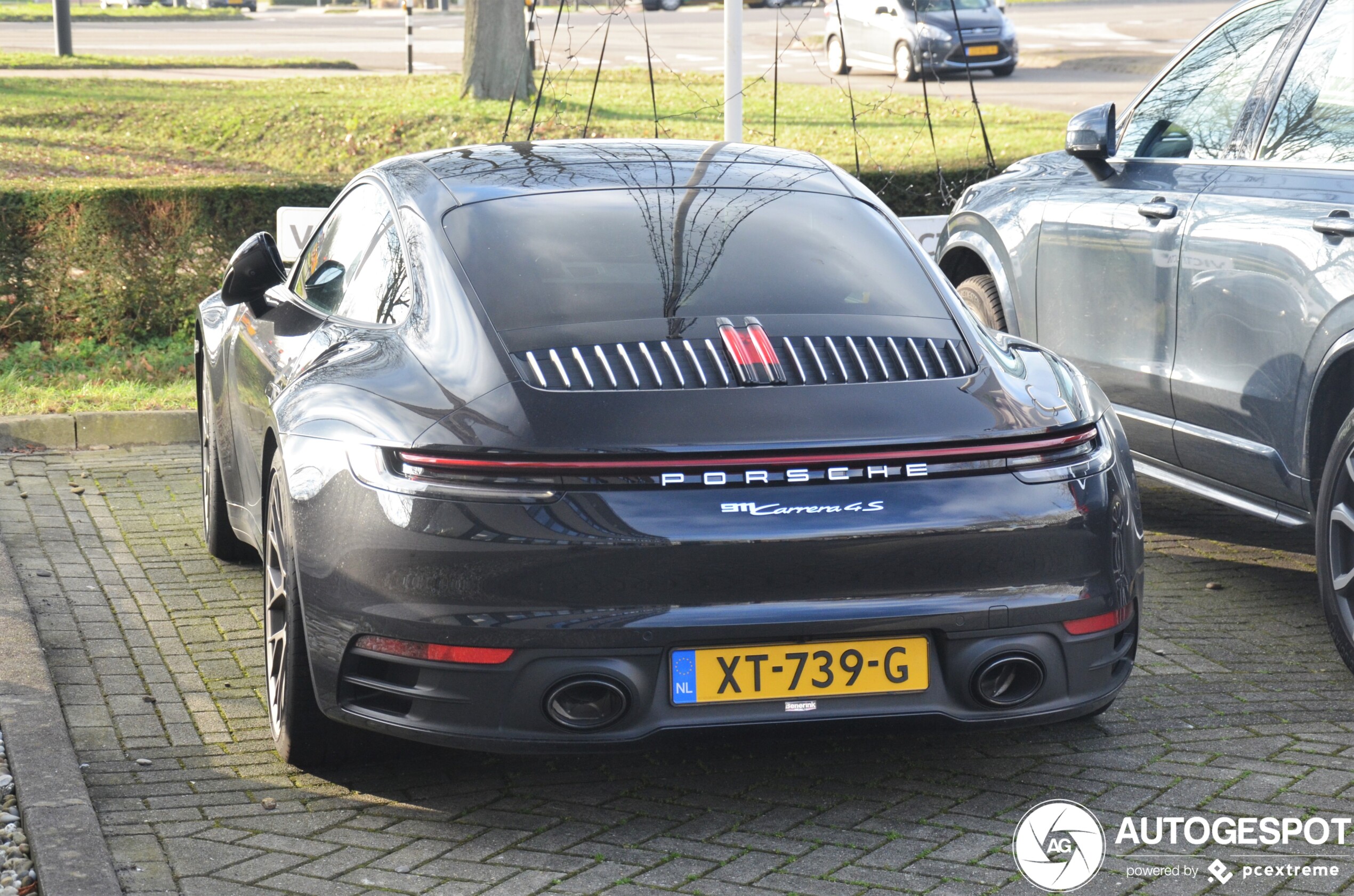 Porsche 992 Carrera 4S