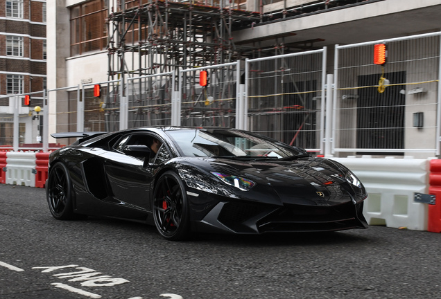 Lamborghini Aventador LP700-4