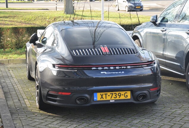 Porsche 992 Carrera 4S