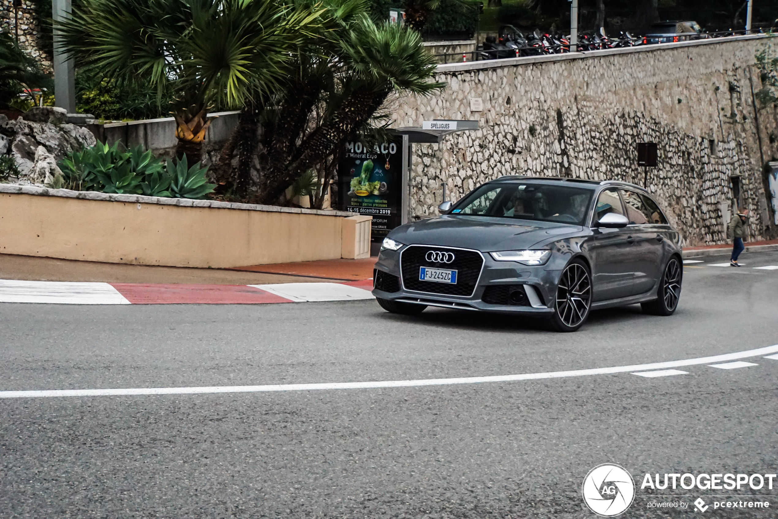 Audi RS6 Avant C7 2015