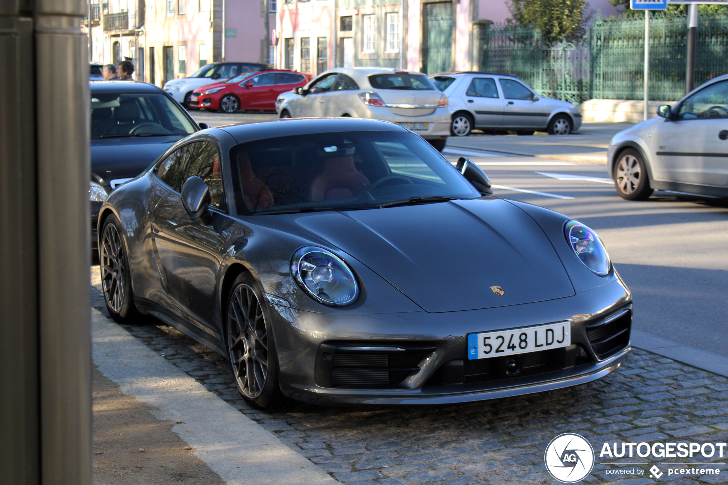 Porsche 992 Carrera 4S