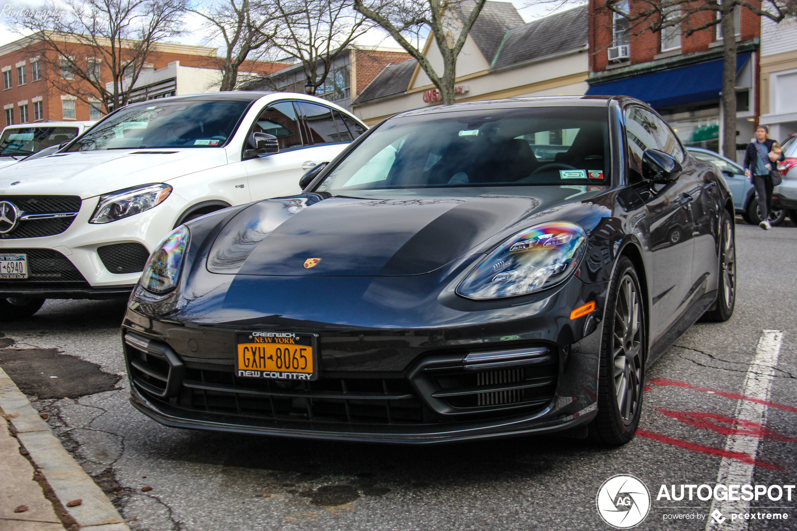 Porsche 971 Panamera GTS MkI