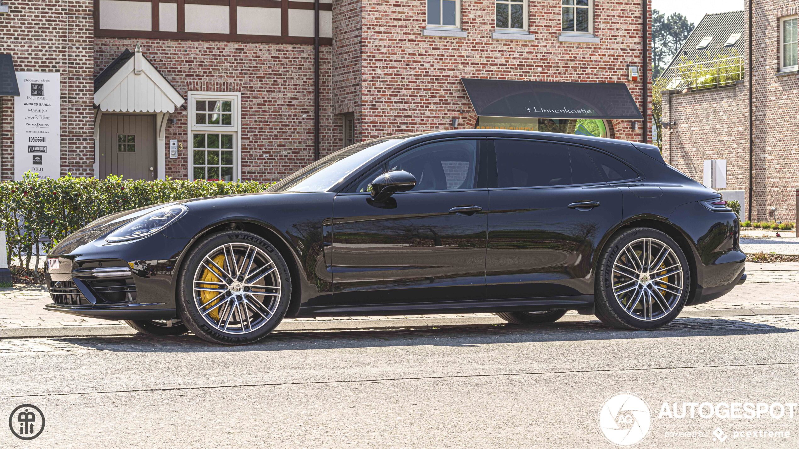 Porsche 971 Panamera Turbo S E-Hybrid Sport Turismo