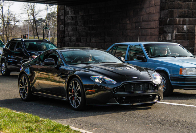 Aston Martin V12 Vantage S