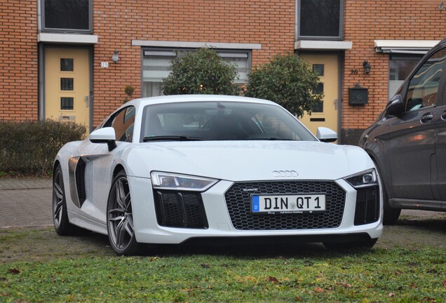 Audi R8 V10 2015