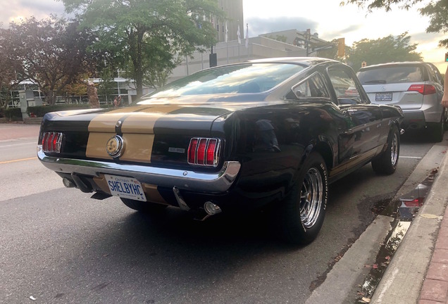 Ford Mustang Shelby G.T. 350H