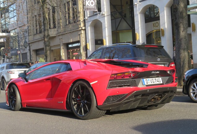 Lamborghini Aventador S LP740-4