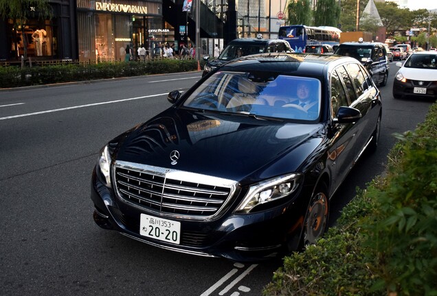 Mercedes-Maybach S 600 Pullman VV222