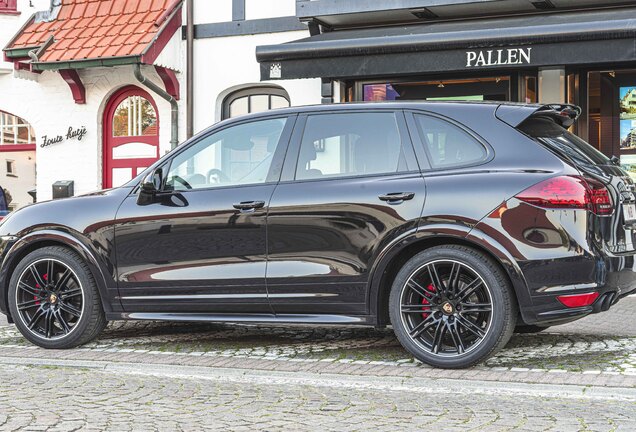 Porsche 958 Cayenne GTS