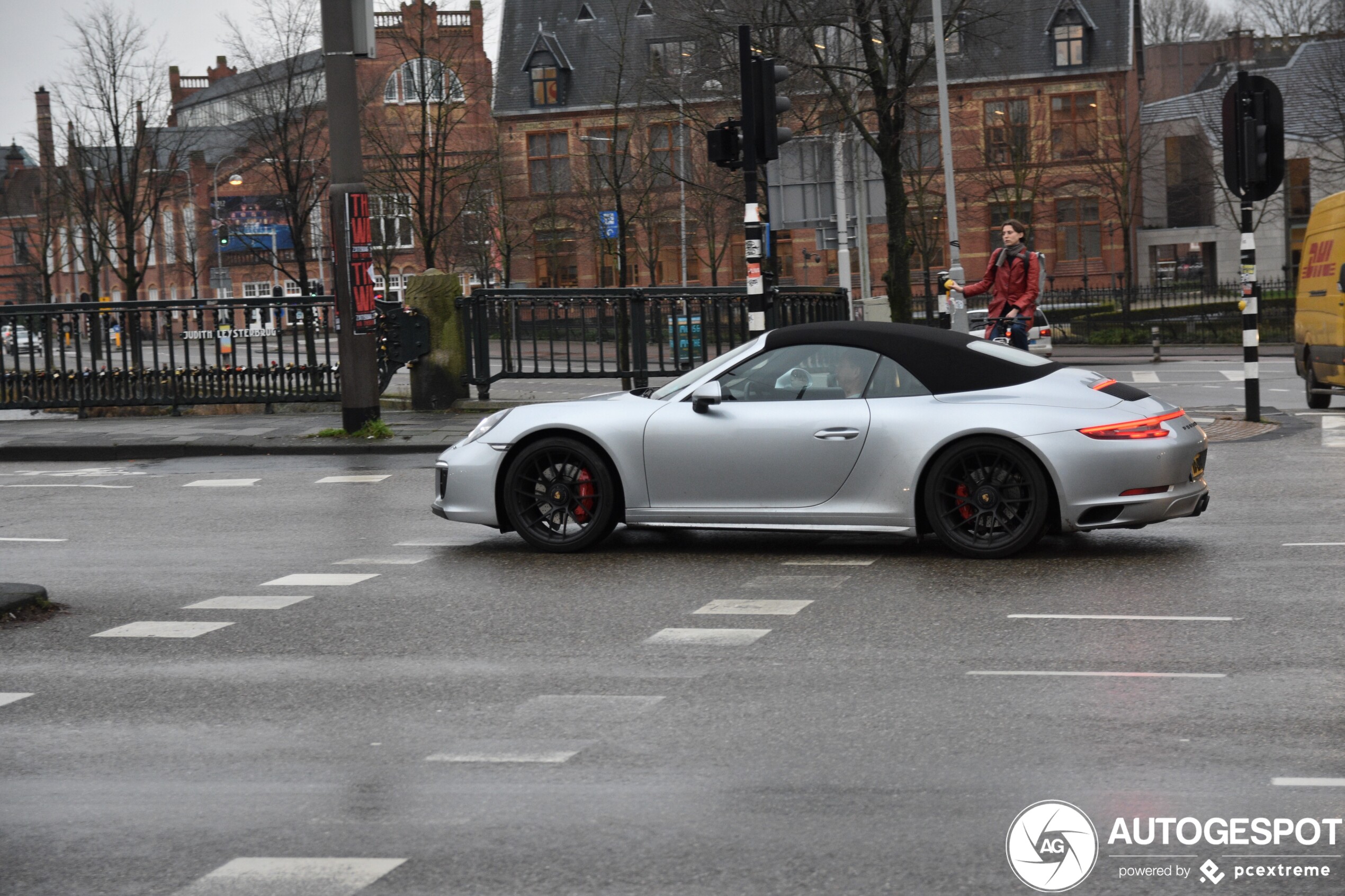 Porsche 991 Carrera 4 GTS Cabriolet MkII