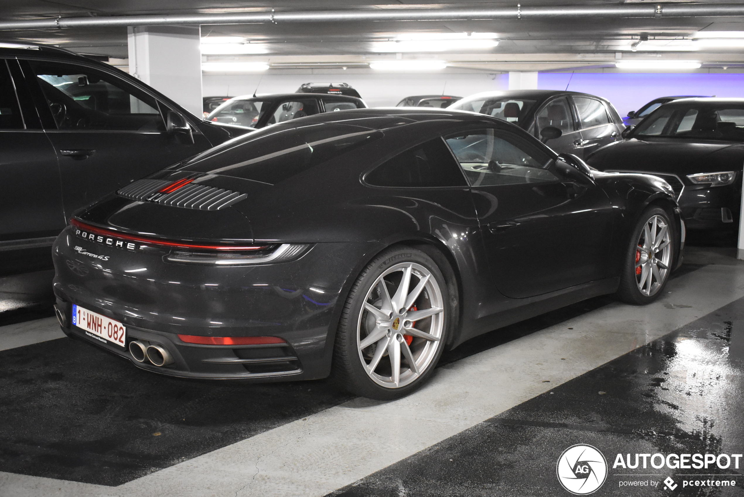 Porsche 992 Carrera 4S