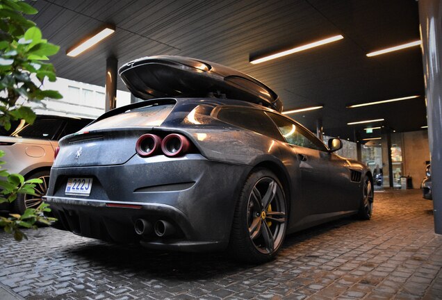 Ferrari GTC4Lusso