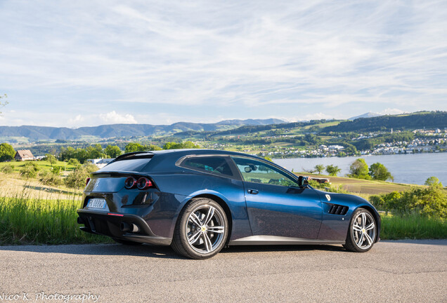 Ferrari GTC4Lusso