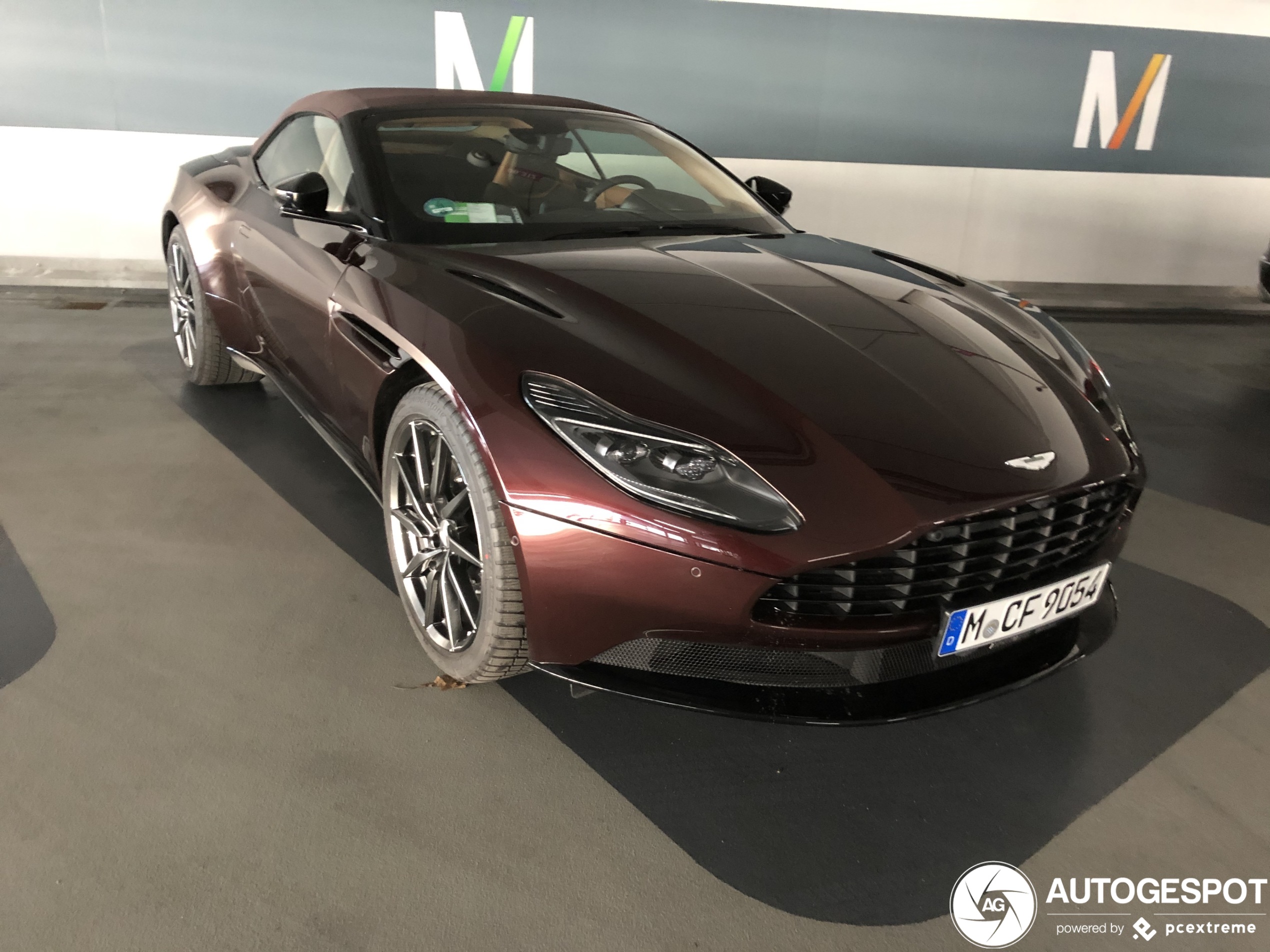 Aston Martin DB11 V8 Volante