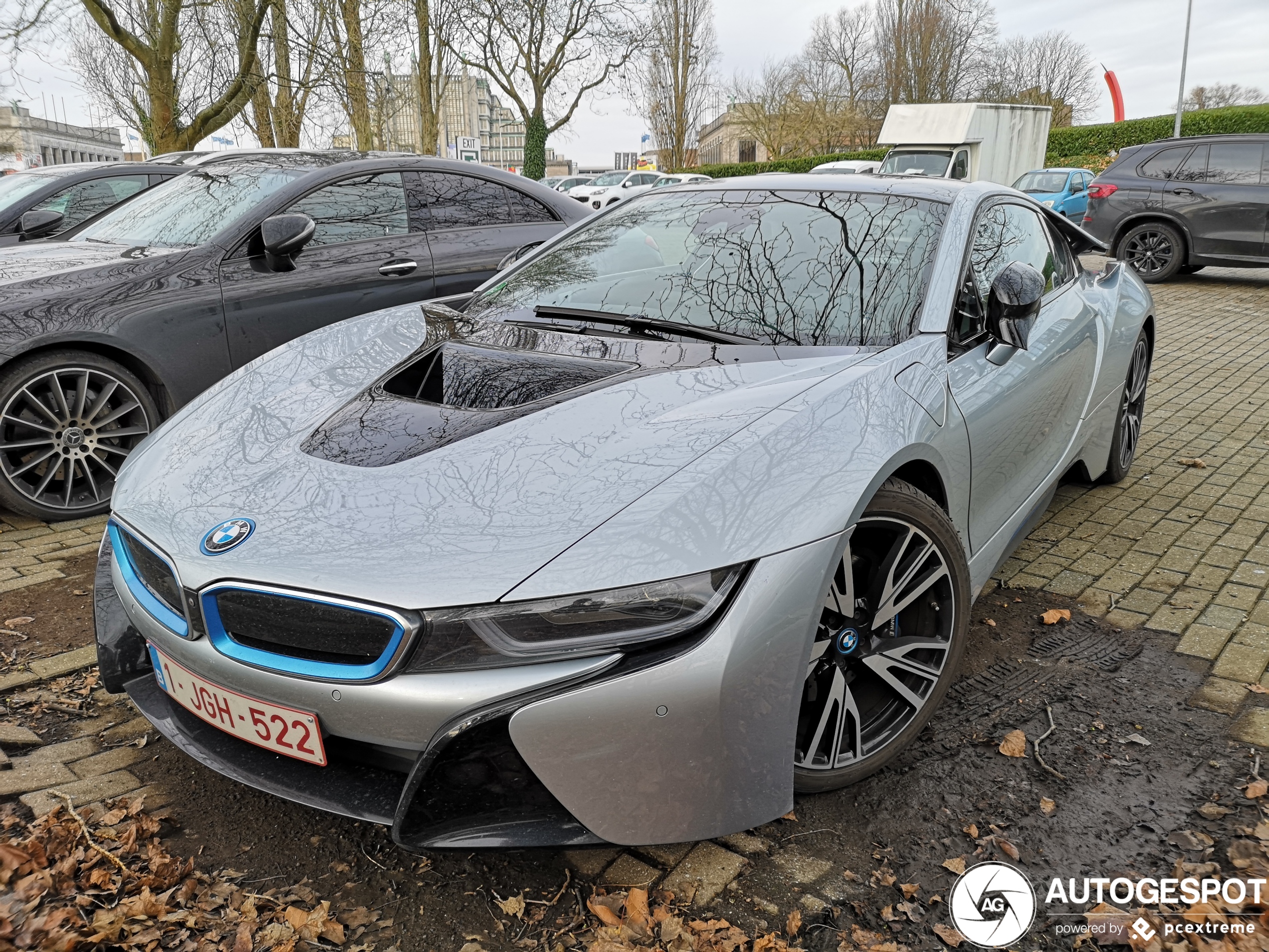 BMW i8