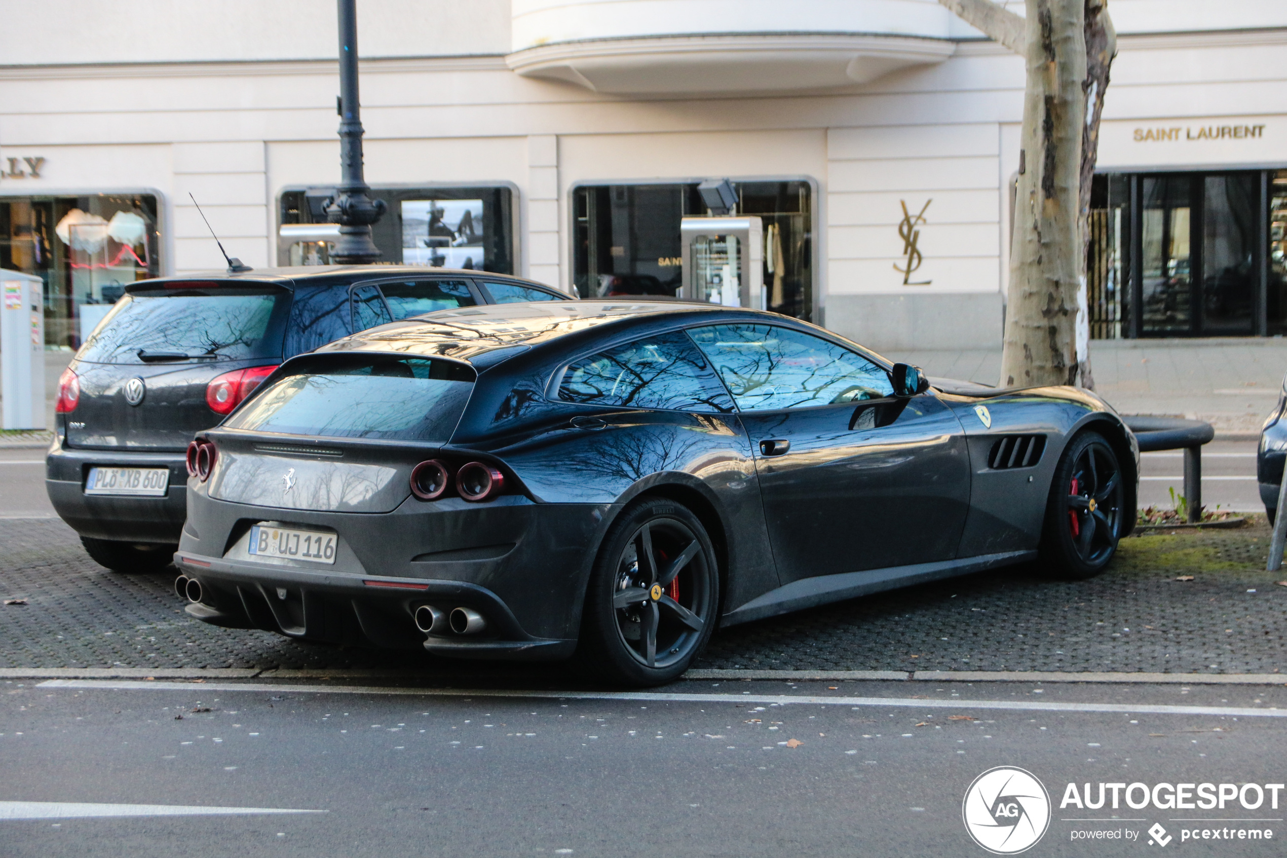 Ferrari GTC4Lusso T