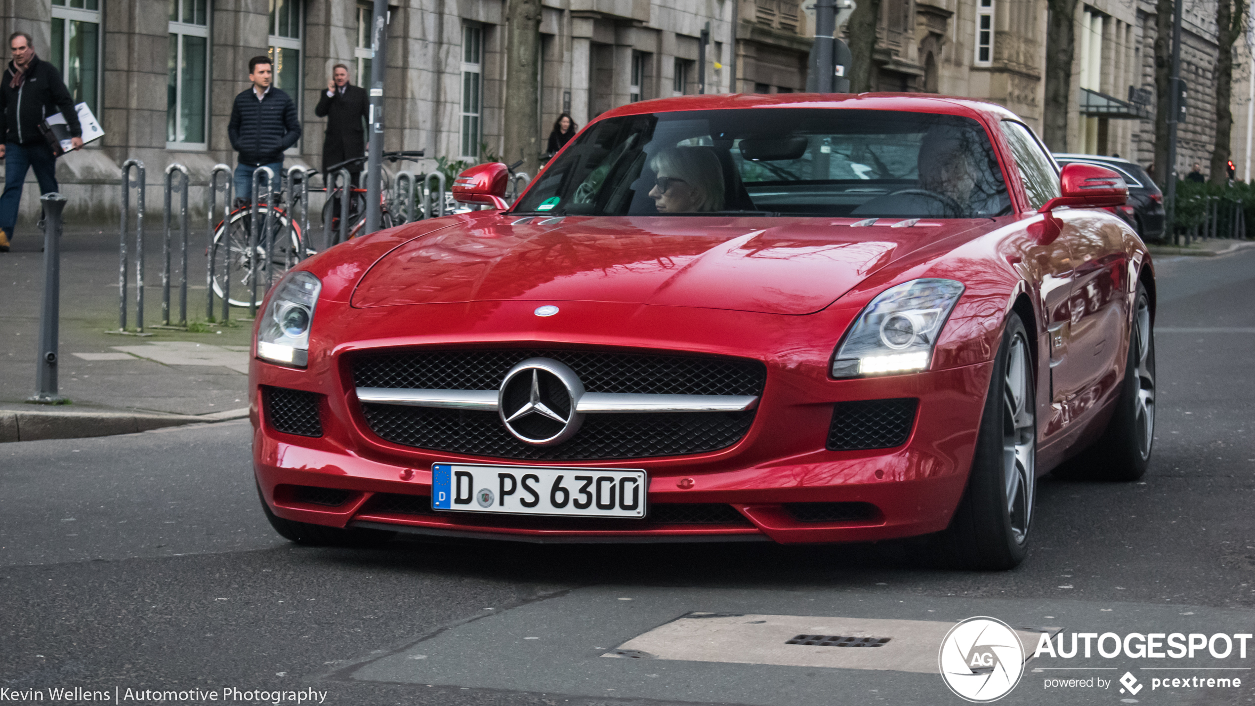 Mercedes-Benz SLS AMG