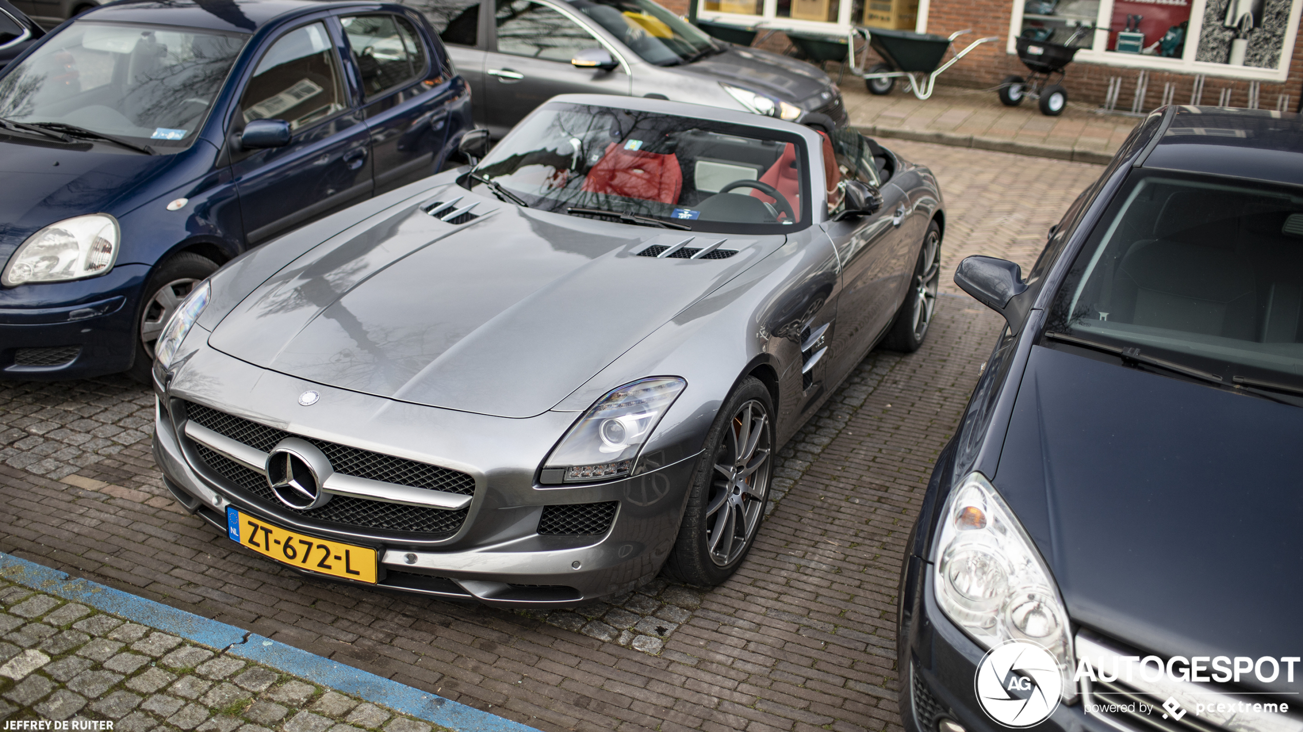 Mercedes-Benz SLS AMG Roadster