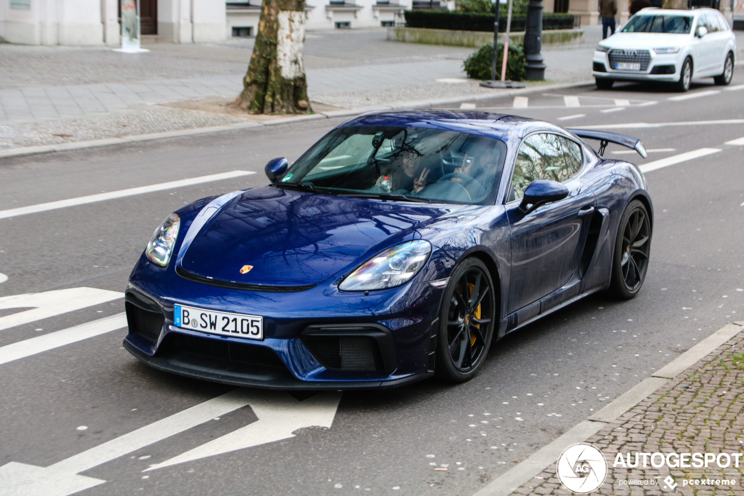 Porsche 718 Cayman GT4