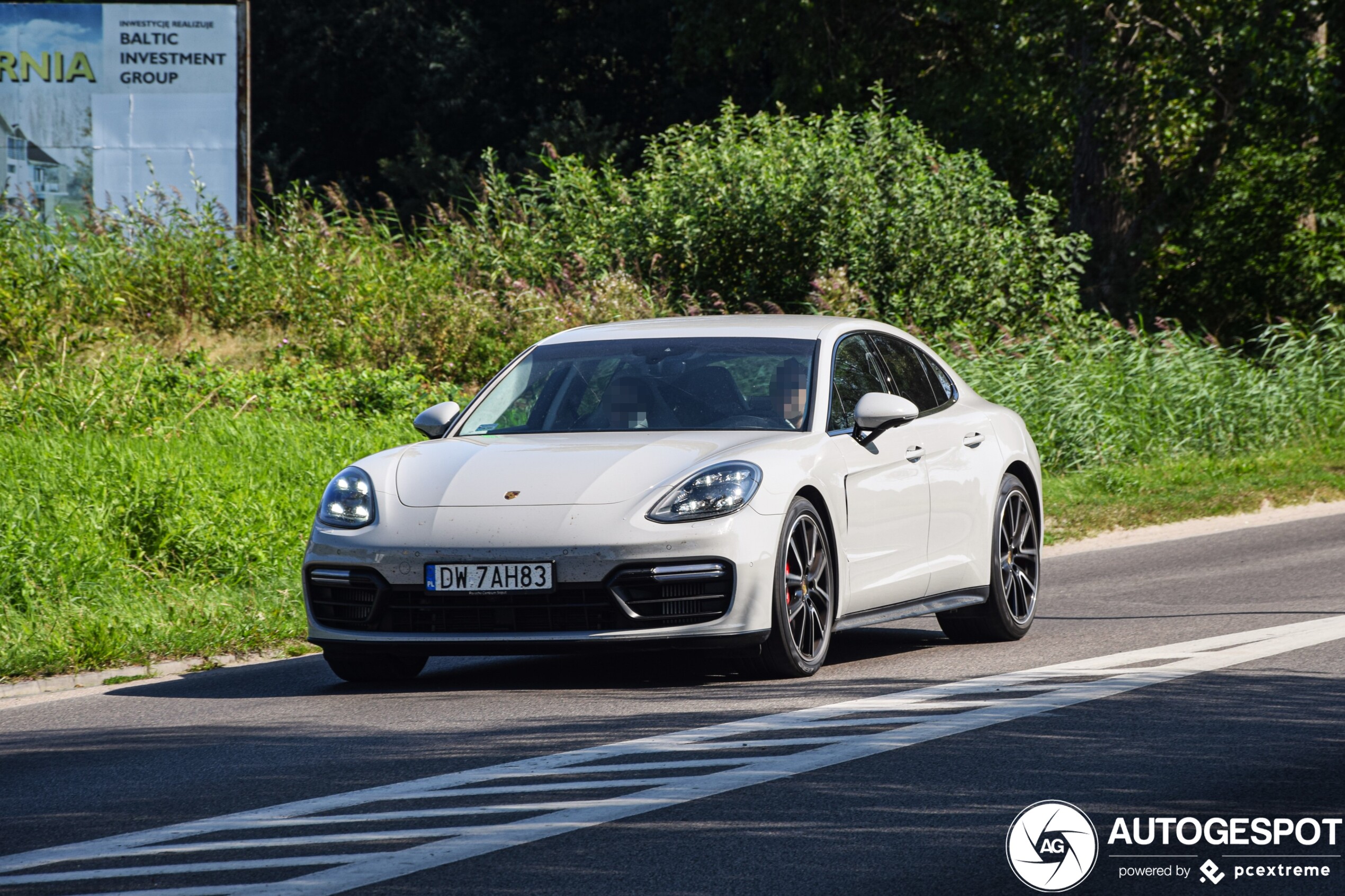 Porsche 971 Panamera GTS MkI